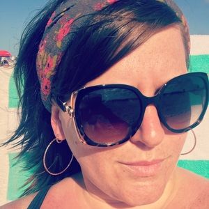 Meet your Posher, Justine